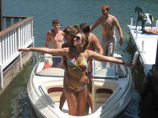 Titanic Movie Scene Romentic Ph...